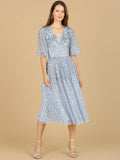 Vestido midi de lentejuelas fluidas con mangas cortas | 29221