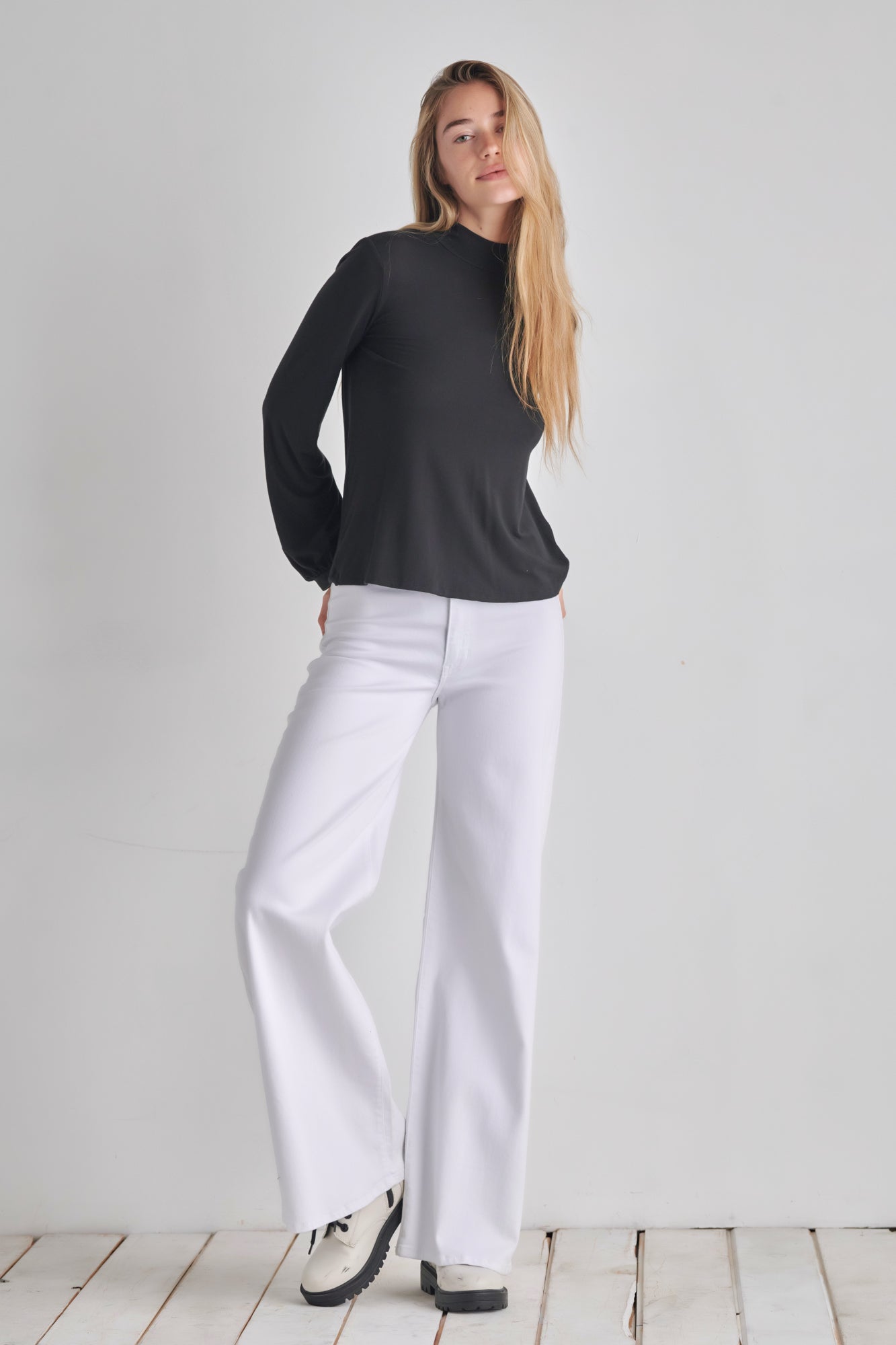 LONG SLEEVE BACK DROP MOCK NECK TOP